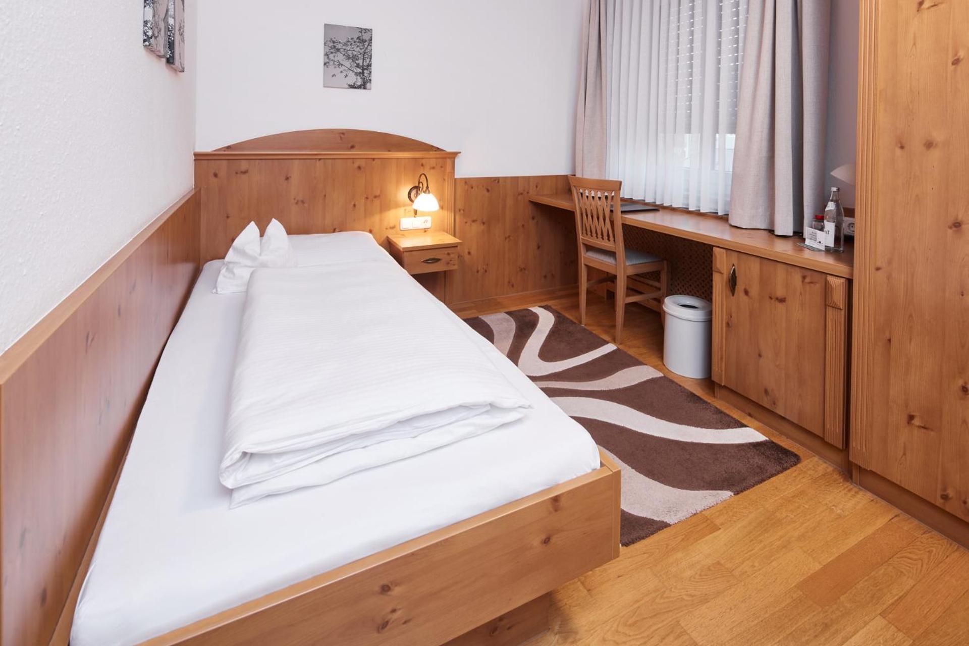 Hotel Zu Den Drei Kronen Donauwörth المظهر الخارجي الصورة